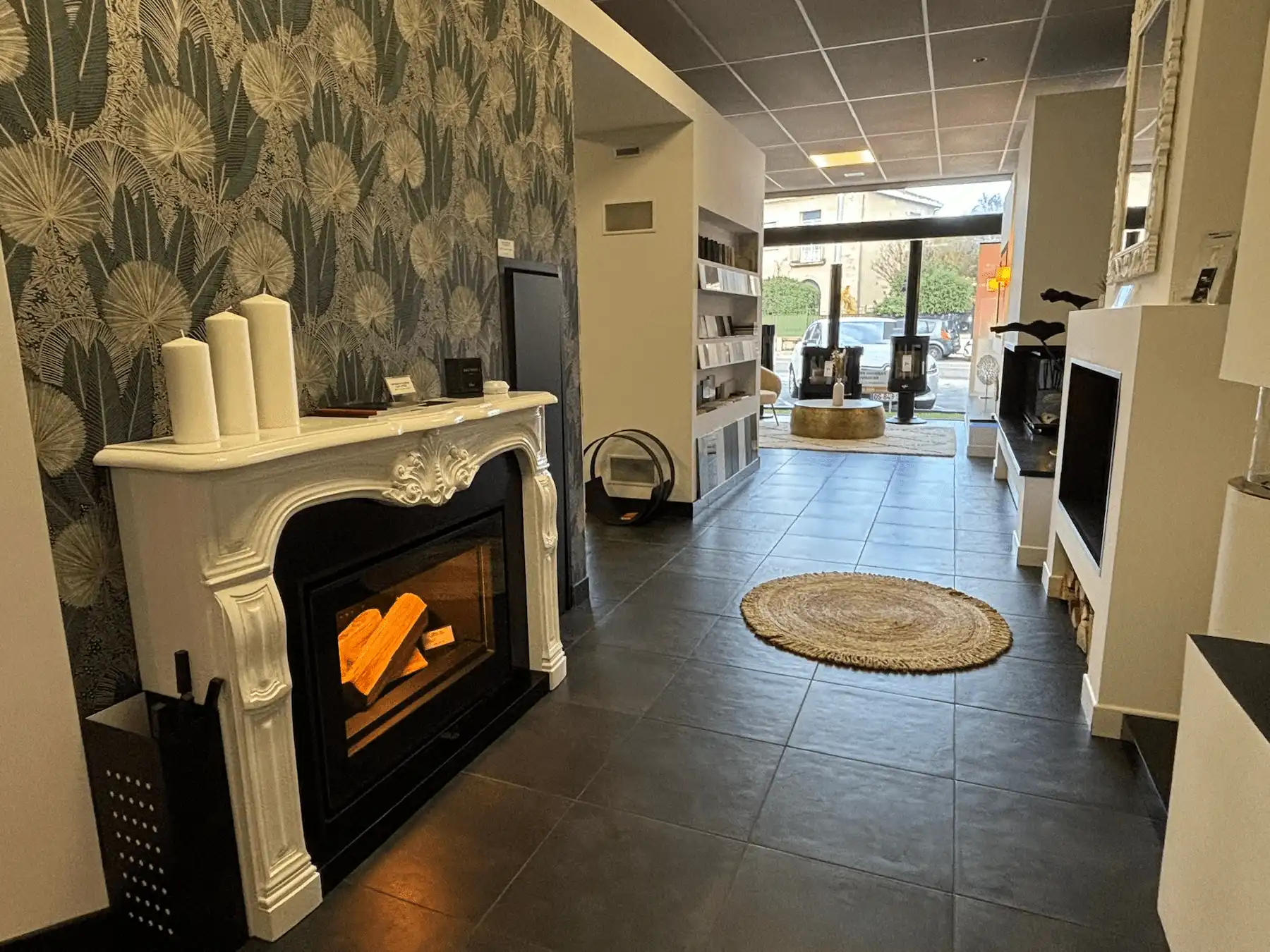 Magasin Cheminées Philippe Pessac Intérieur